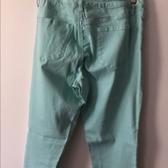 Jeans - Picture 2 of 2